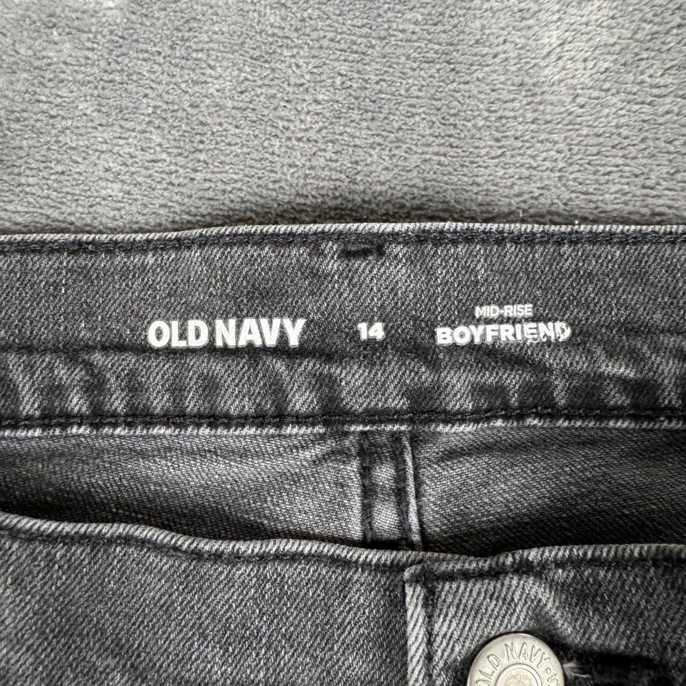 Old Navy 14 Womens Jeans Mid Rise Boyfriend Crop Black Stretch Raw Hem Distress - Picture 8 of 12